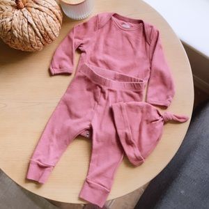 Old Navy 0-3 months set